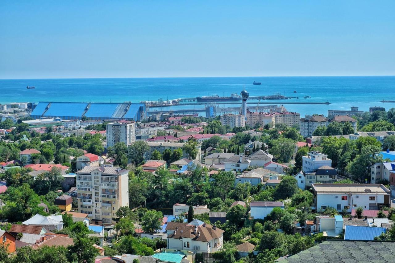 Rosa Del Viento Hotel Tuapse Exterior photo